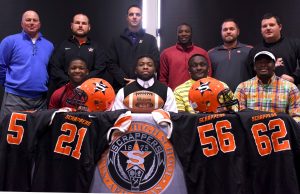 Scrappers, Outlaw sign letters of intent