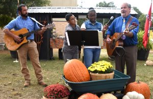 Garden Party: Nashville Elementary opens outdoor classroom