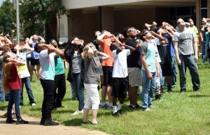 Students join eclipse watch