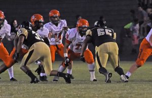 De Queen captures ‘The Stick’ in 49-42 upset of Scrappers; Scrappers to face Idabel next week