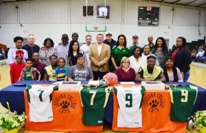 Two MS Hornets sign with Louisiana College