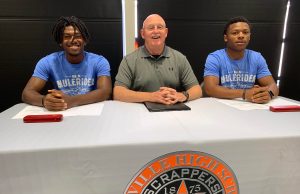 Two Scrappers sign track letters with SAU